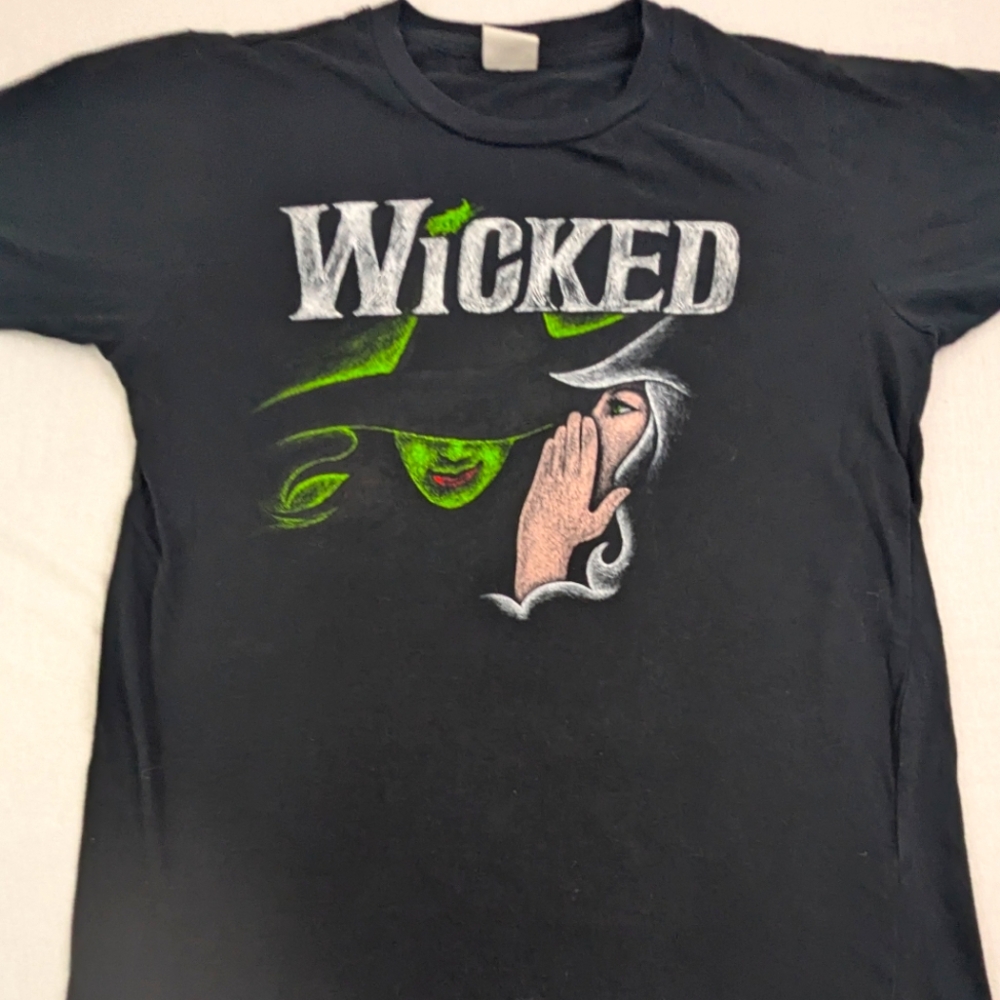 Wicked - Broadway Musica Black T-shirt Featuring Witches Defy Gravity Small